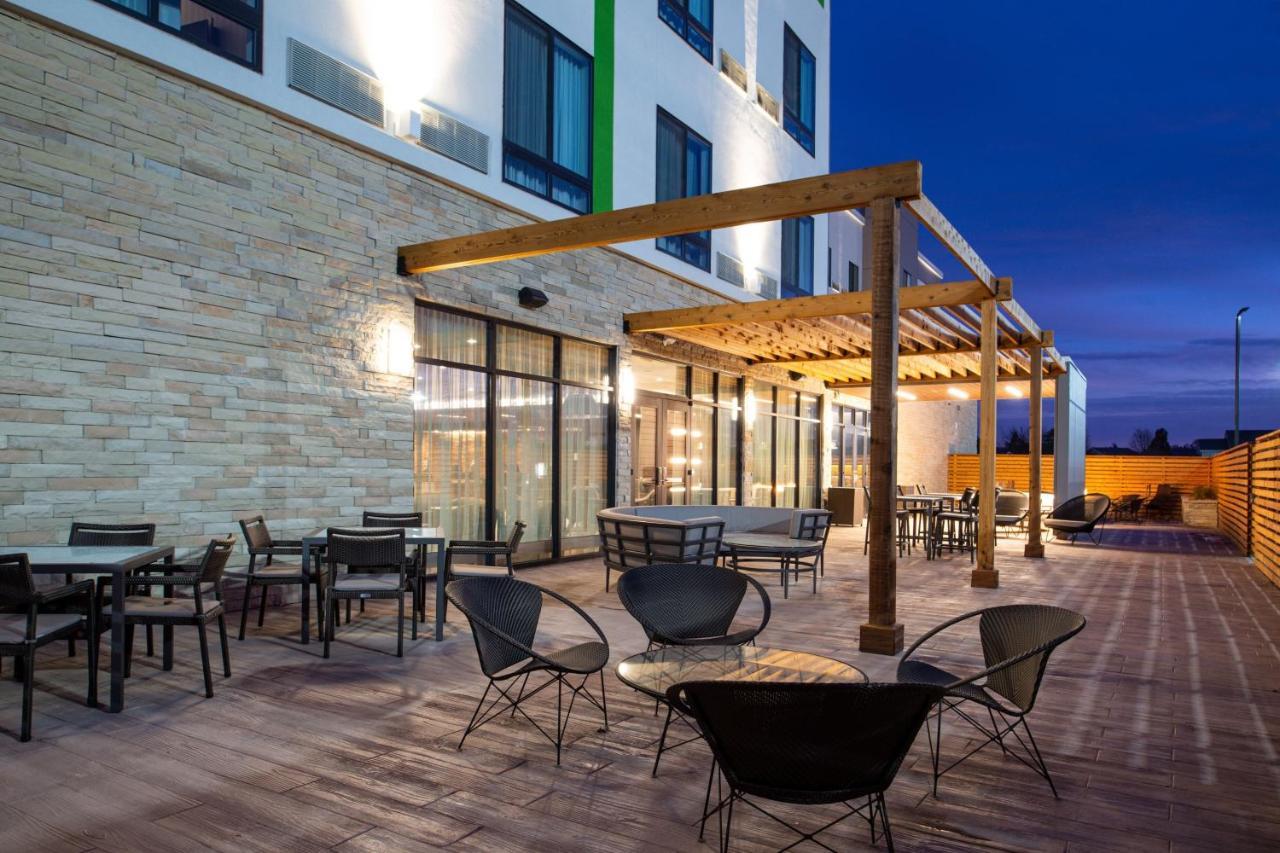 Courtyard Kansas City Олейте Екстер'єр фото