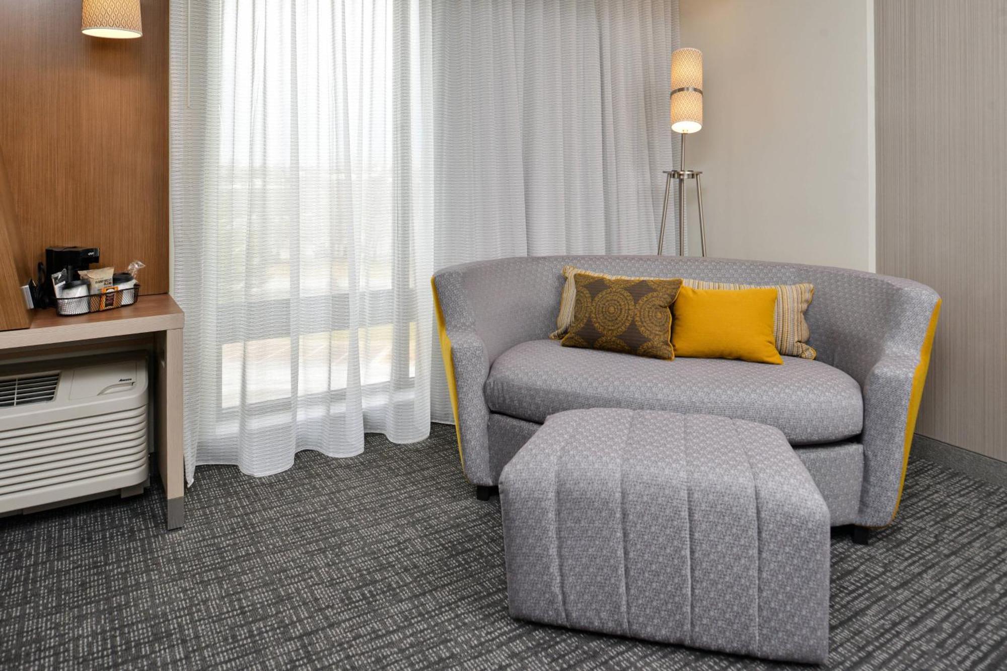 Courtyard Kansas City Олейте Екстер'єр фото